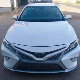 Toyota Camry 2020