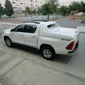 Toyota Hilux 2016