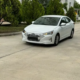 Hyundai Elantra 2019