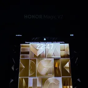 HONOR MAGIC V2