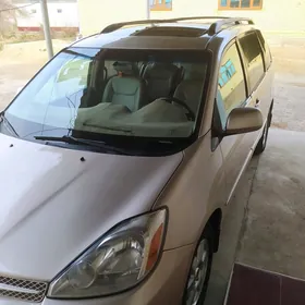 Toyota Sienna 2005