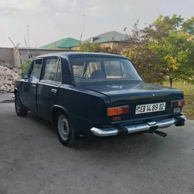 Lada 2104 1982