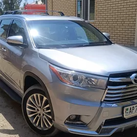 Toyota Highlander 2016