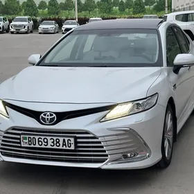 Toyota Camry 2022