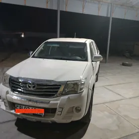 Toyota Hilux 2012