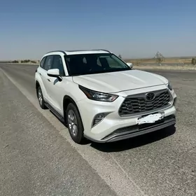 Toyota Highlander 2020