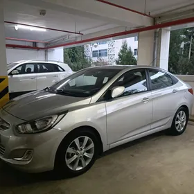 Hyundai Accent 2014