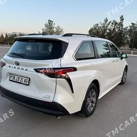 Toyota Sienna 2021