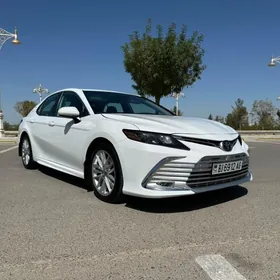 Toyota Camry 2020