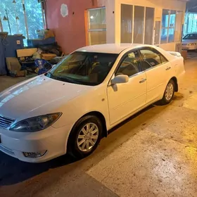 Toyota Camry 2005