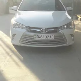 Toyota Camry 2015