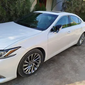 Lexus ES 350 2019