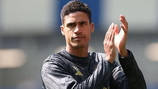 Rafael Waran karýerasyny tamamlaýar. Ol 31 ýaşynda