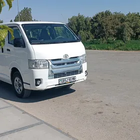 Toyota Hiace 2006