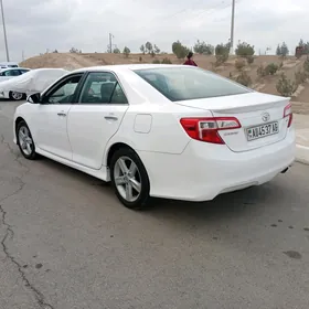 Toyota Camry 2013