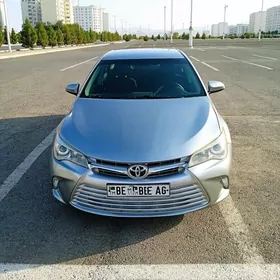 Toyota Camry 2015