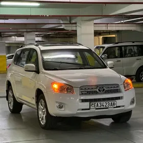 Toyota RAV4 2010