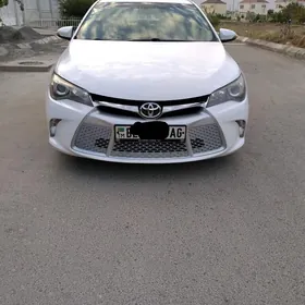 Toyota Camry 2015