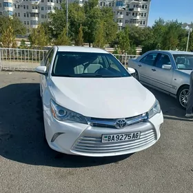 Toyota Camry 2015