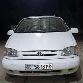 Toyota Sienna 1999