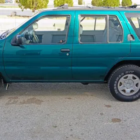 Nissan Pathfinder 1997