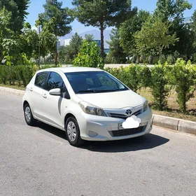 Toyota Yaris 2012