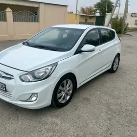 Hyundai Accent 2014