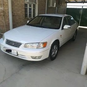 Toyota Camry 2000