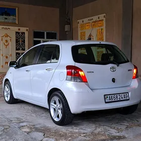 Toyota Yaris 2011