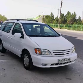 Toyota Sienna 2001