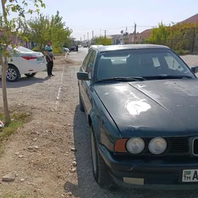 BMW 525 1990