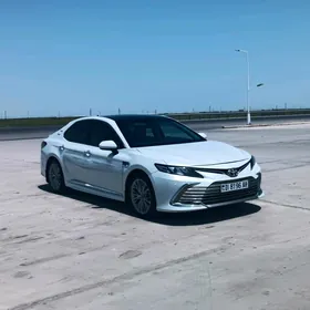 Toyota Camry 2018