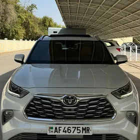 Toyota Highlander 2022