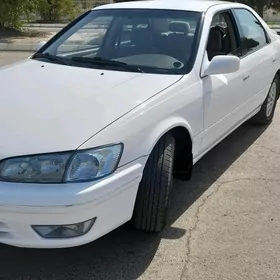 Toyota Camry 2000