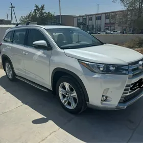 Toyota Highlander 2019