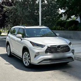 Toyota Highlander 2020