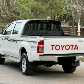 Toyota Hilux 2014