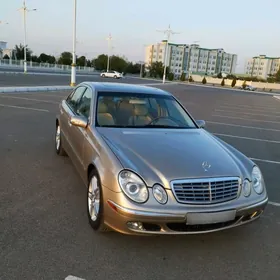 Mercedes-Benz E320 2003