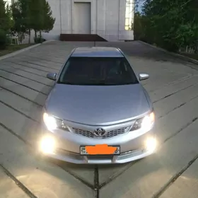 Toyota Camry 2014