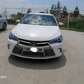 Toyota Camry 2015