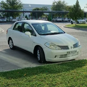 Nissan Tiida 2006