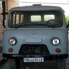 UAZ 452 1980