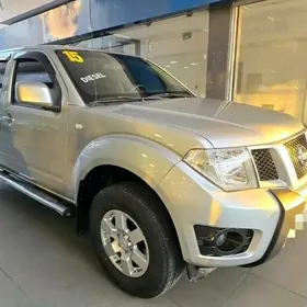 NAVARA 2015