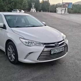 Toyota Camry 2017