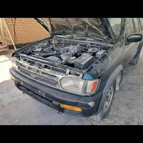 Nissan Pathfinder 1997