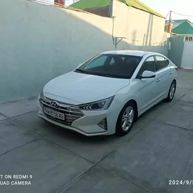 Hyundai Elantra 2019