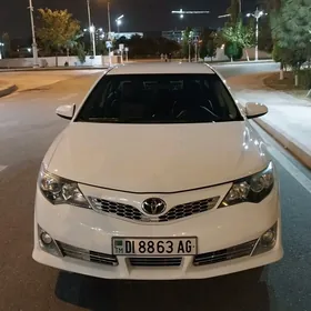 Toyota Camry 2014