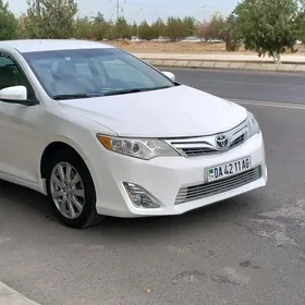 Toyota Camry 2014