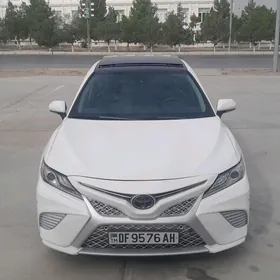 Toyota Camry 2018