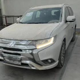 Mitsubishi Outlander 2022